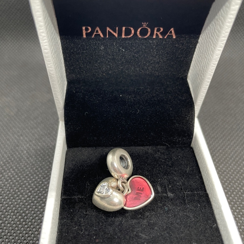 Pandora Charm👩‍❤️‍💋‍👨👩‍❤️‍💋‍👩👨‍❤️‍💋‍👨💏